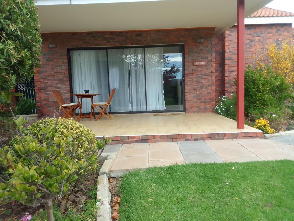 Botleng Guest House Boqate Exterior foto