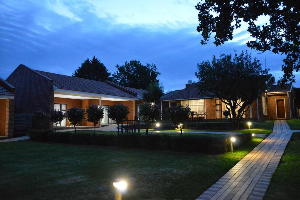 Botleng Guest House Boqate Exterior foto